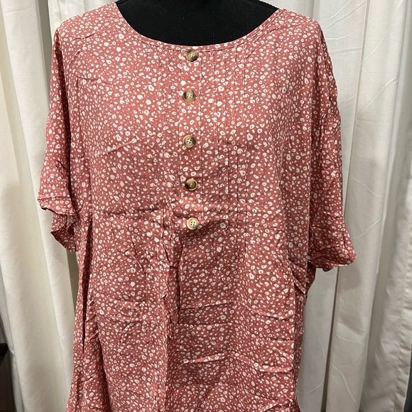 3 New BloomChic Tops - Picture 4 of 8